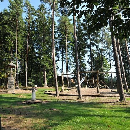 Village De Vacances De Vencimont Voneche ภายนอก รูปภาพ