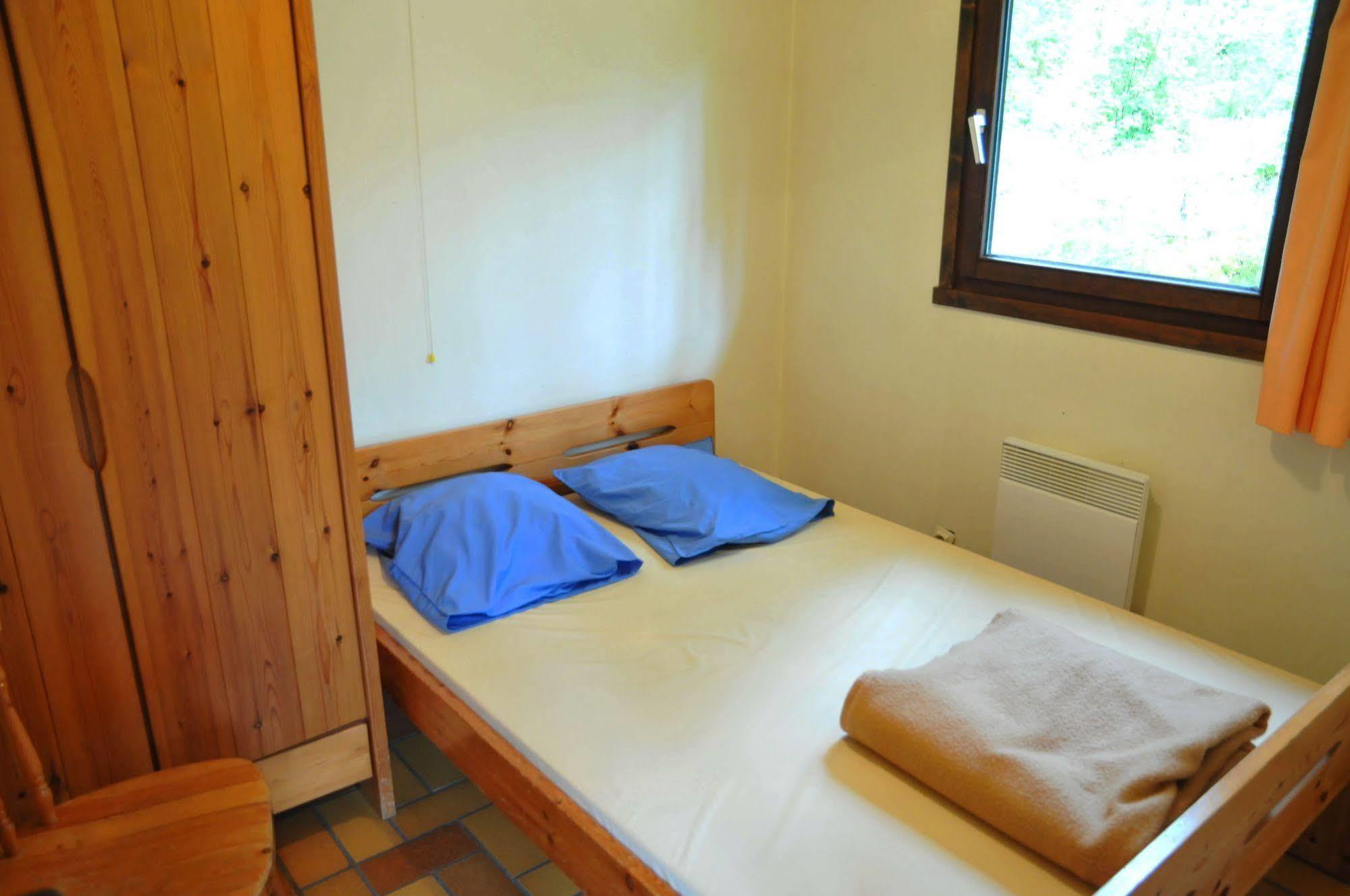 Village De Vacances De Vencimont Voneche ภายนอก รูปภาพ